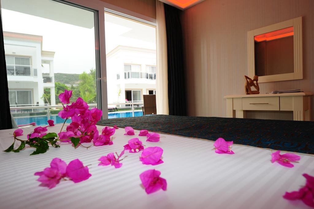 Delita Suite Hotel Turkbuku Golturkbuku Exteriör bild