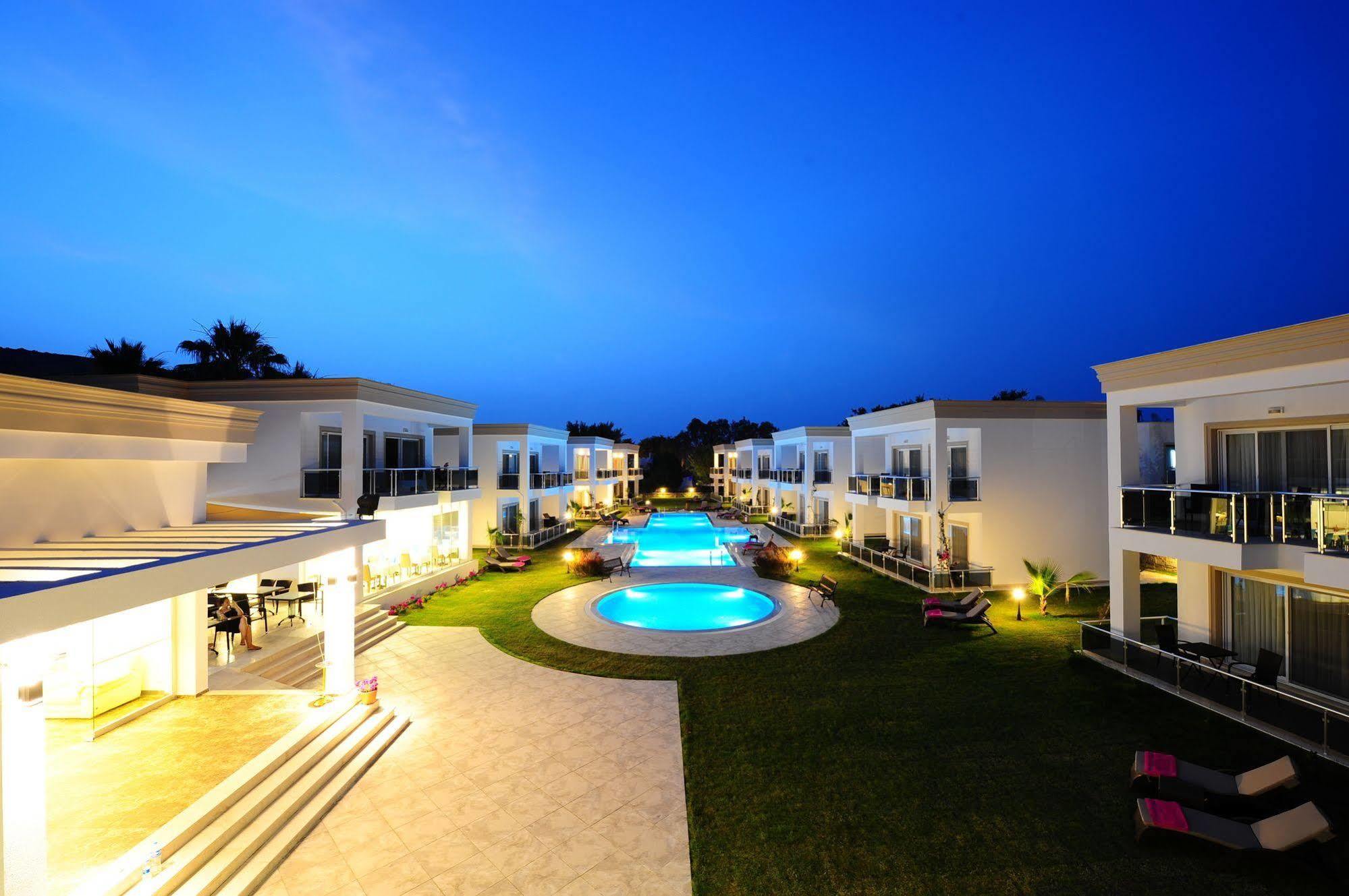 Delita Suite Hotel Turkbuku Golturkbuku Exteriör bild
